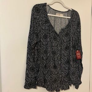 Women’s Top black design with tag new